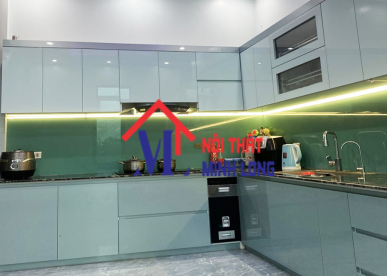 SO SÁNH TỦ BẾP NHỰA VÀ TỦ BẾP ACRYLIC